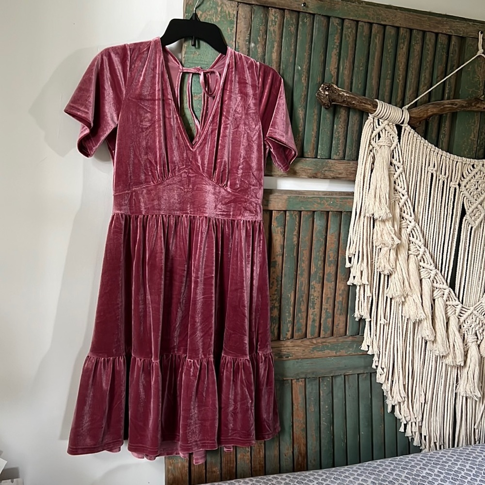 NWT Wishlist velvet dress size L